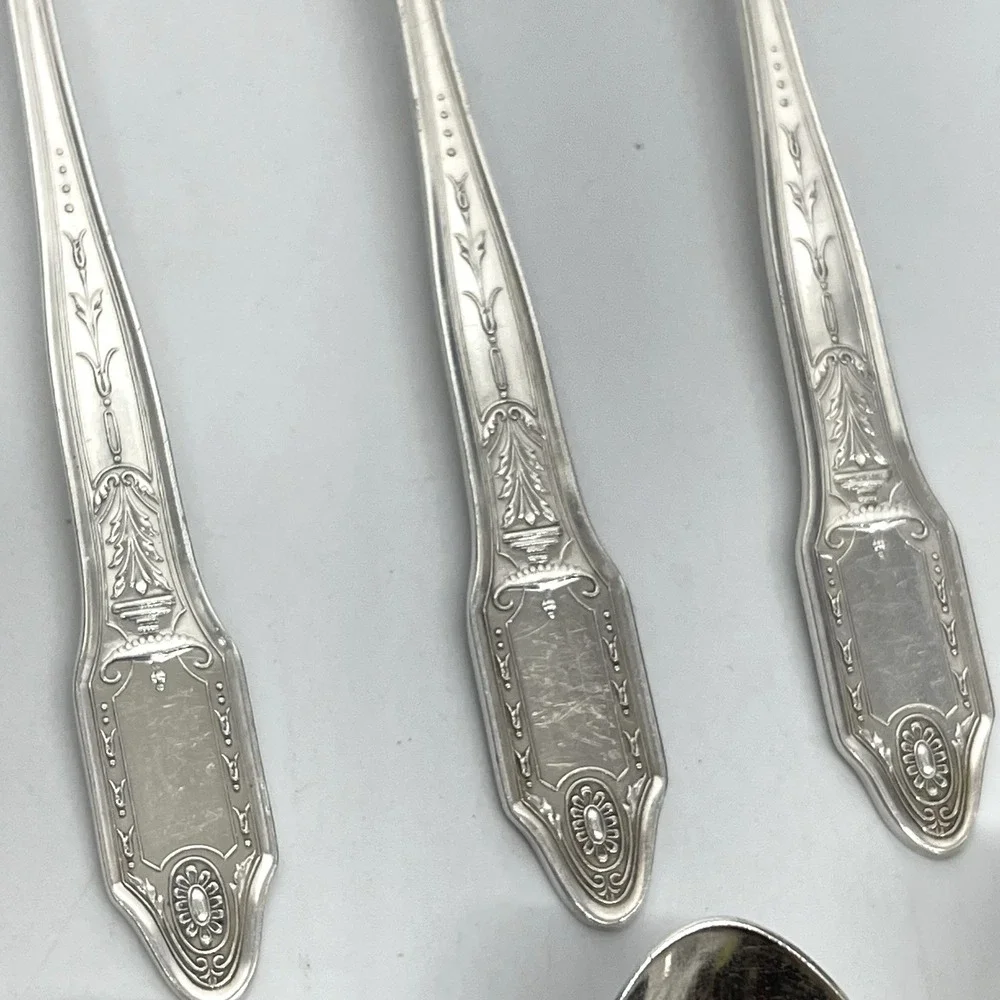 Oneida Adelphi Silverplate Heirloom Plate 1922 Silverware Flatware Set Art Deco